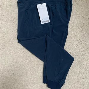 NWT Lululemon Wanderer Cropped Jogger